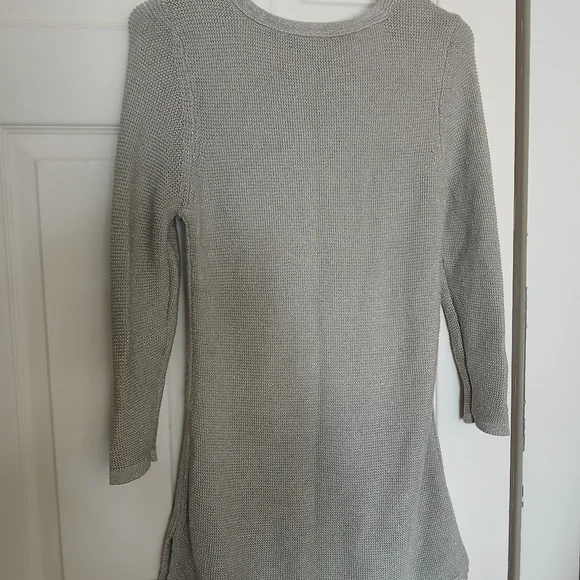 WHITE HOUSE BLACK MARKET Sage Silver Longsleeve Top, Size Medium (M) - Picture 4 of 9